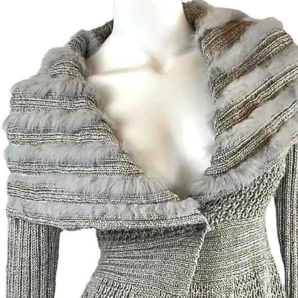Lucy & Co. Sweaters - Vintage loose knit ribbed fitted cardigan sweater w/faux fur collar - S/M